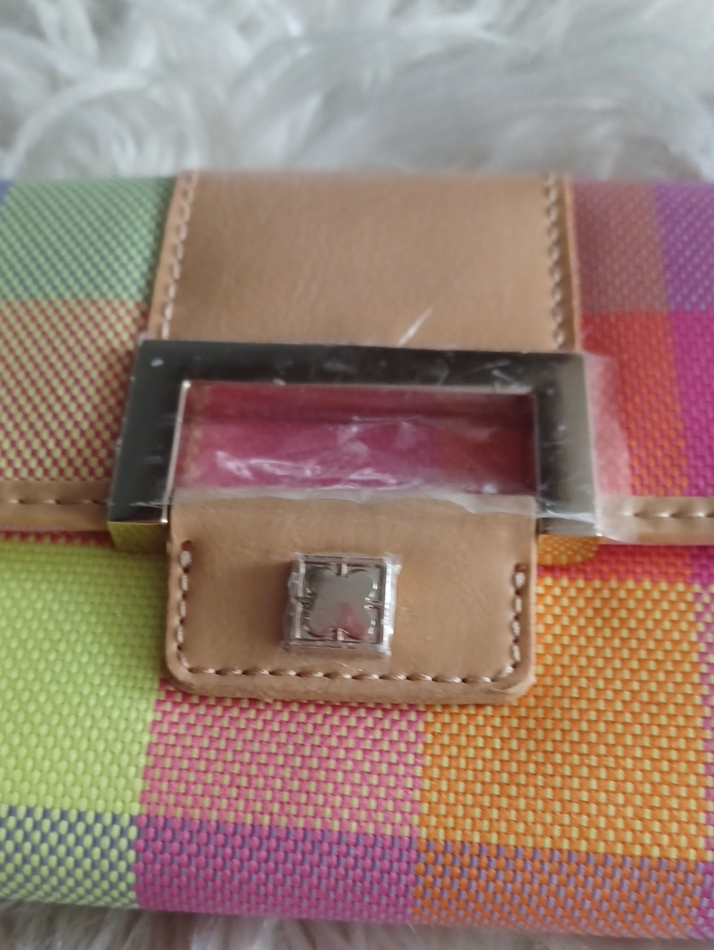 Liz Claiborne Colorful Wallet - Picture 2 of 16